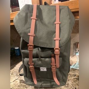 Hershel Little America Backpack